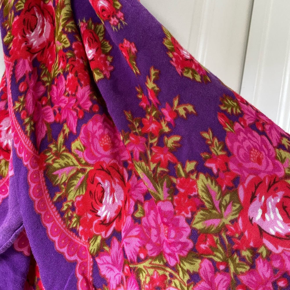 Forever 21 Foral Print Scarf - Picture 4 of 4